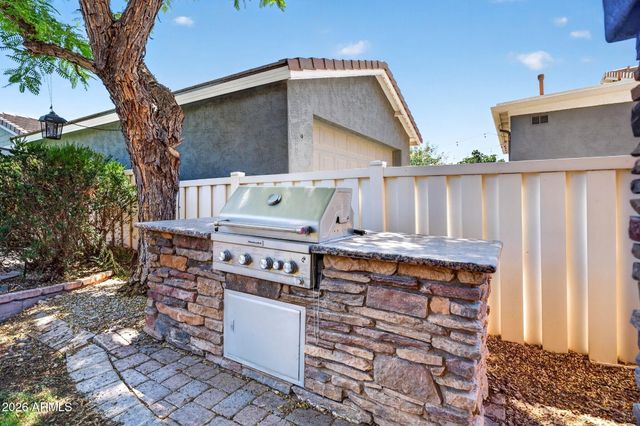 2743 E HOBART Street, Gilbert, AZ 85296
