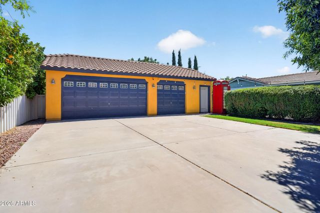 2743 E HOBART Street, Gilbert, AZ 85296
