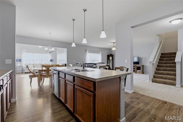 102 Carlton Point Drive, Wentzville, MO 63385