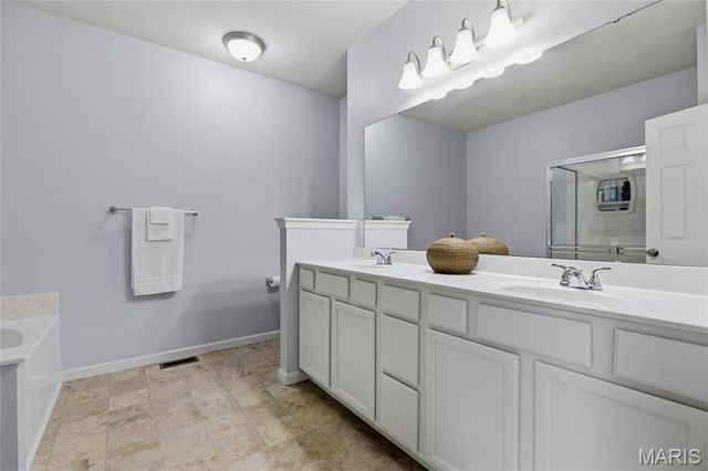 102 Carlton Point Drive, Wentzville, MO 63385