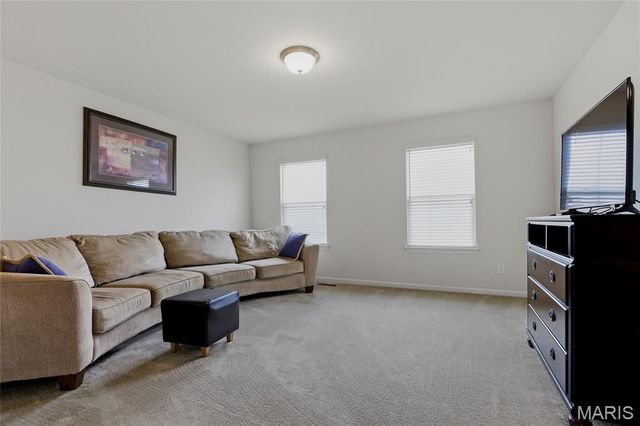 102 Carlton Point Drive, Wentzville, MO 63385