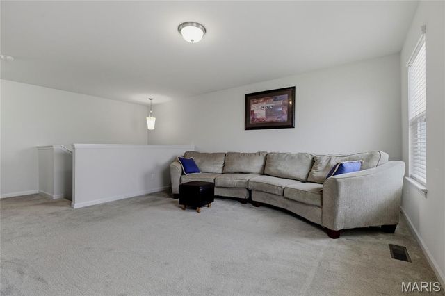 102 Carlton Point Drive, Wentzville, MO 63385