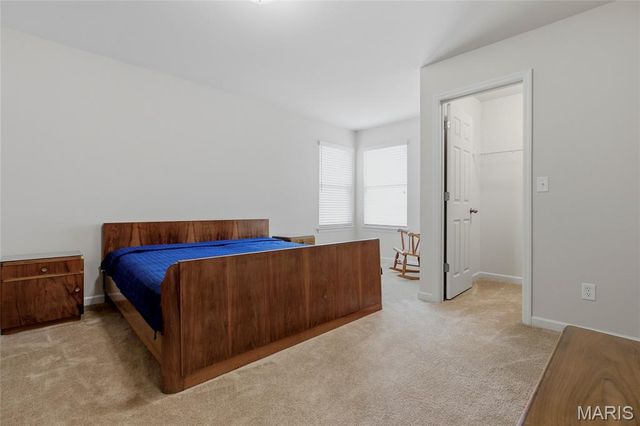 102 Carlton Point Drive, Wentzville, MO 63385