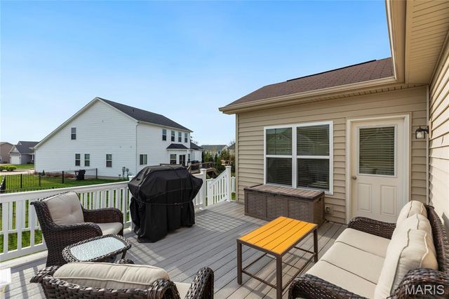 102 Carlton Point Drive, Wentzville, MO 63385