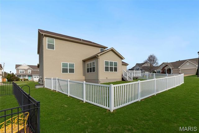 102 Carlton Point Drive, Wentzville, MO 63385