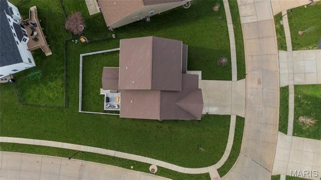 102 Carlton Point Drive, Wentzville, MO 63385