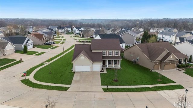 102 Carlton Point Drive, Wentzville, MO 63385