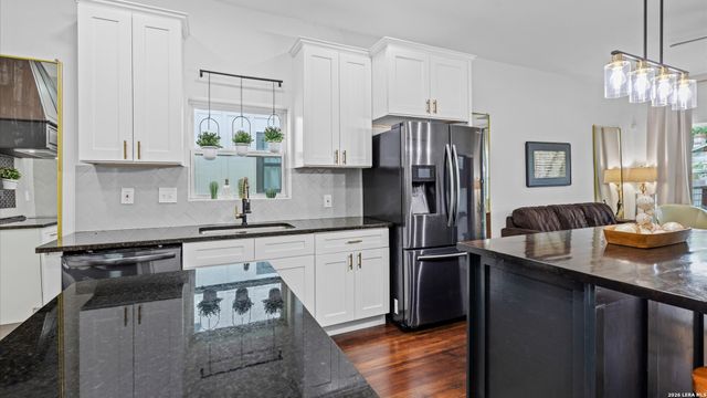 736 Nevada, San Antonio, TX 78203