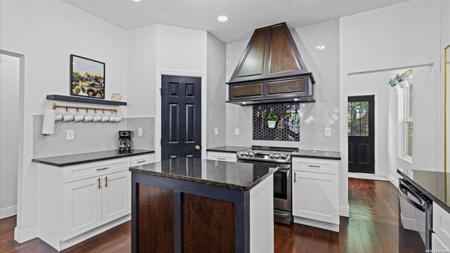 736 Nevada, San Antonio, TX 78203