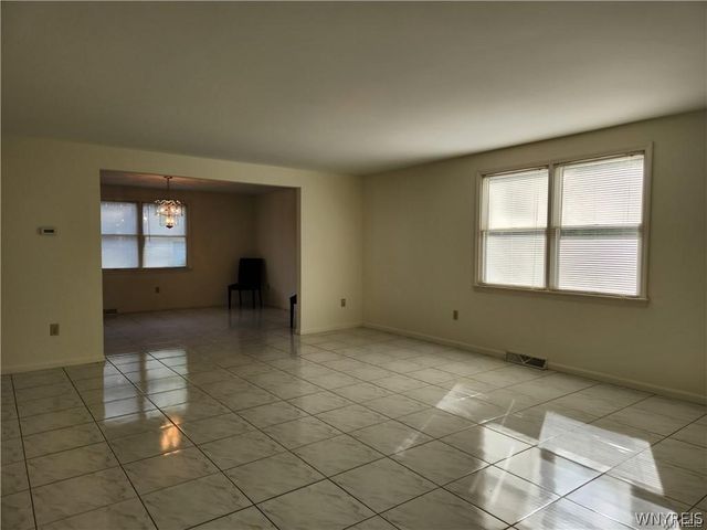 8845 County, Amherst, NY 14051