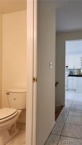 8845 County, Amherst, NY 14051