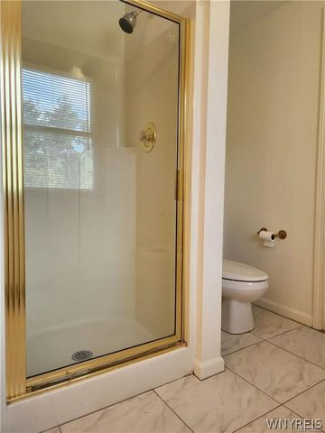 8845 County, Amherst, NY 14051