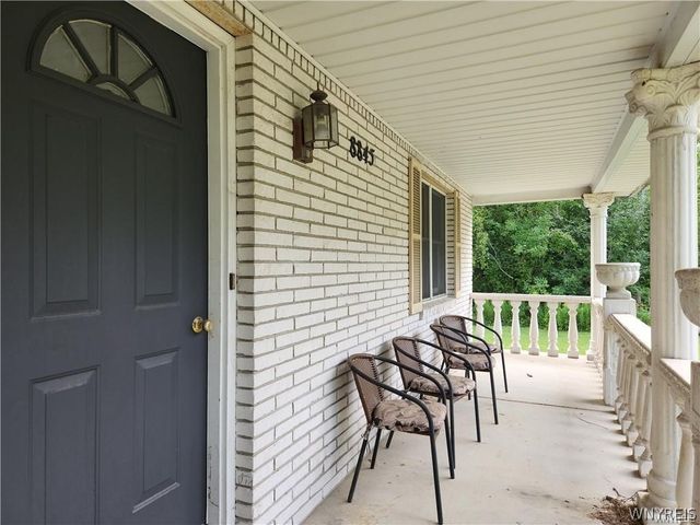 8845 County, Amherst, NY 14051