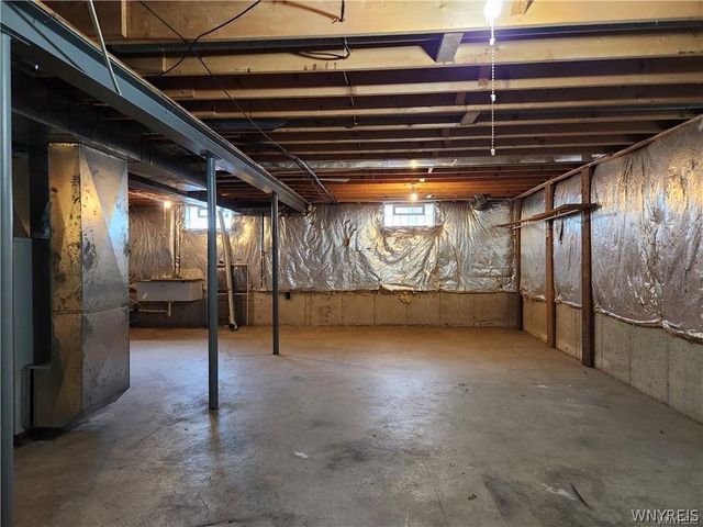 8845 County, Amherst, NY 14051