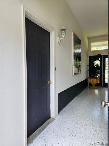 8845 County, Amherst, NY 14051