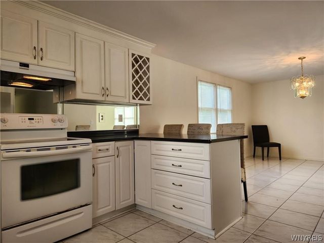 8845 County, Amherst, NY 14051