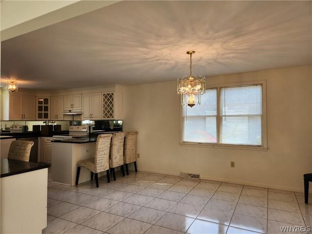 8845 County, Amherst, NY 14051