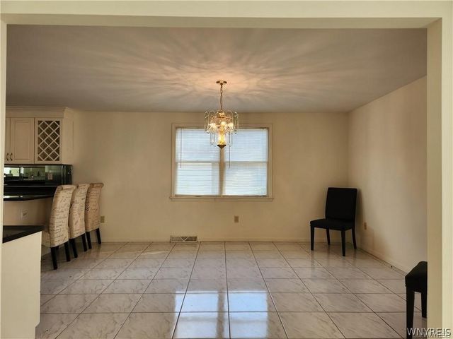 8845 County, Amherst, NY 14051