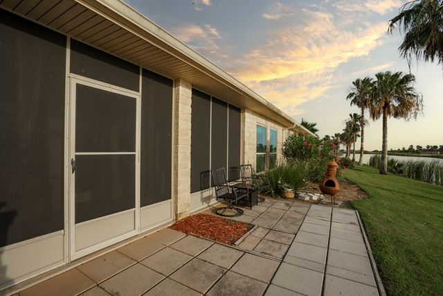 12 Golf House Rd., Laguna Vista, TX 78578