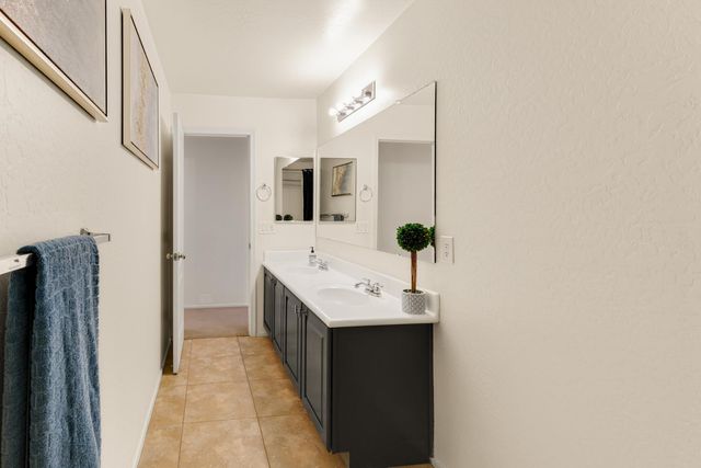 1644 E Cielo Grande Avenue, Phoenix, AZ 85024