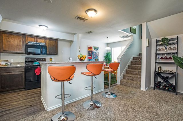 9837 Walnut Street 201, Dallas, TX 75243