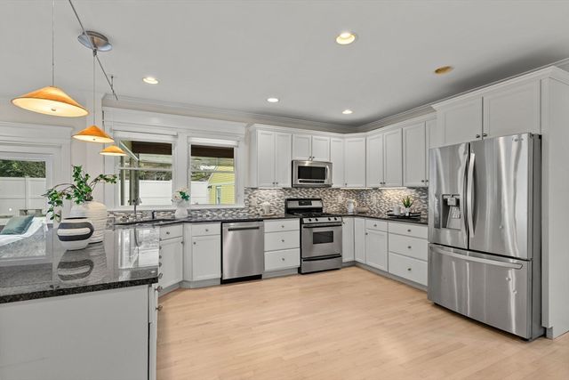 15 Lincoln St, Arlington, MA 02476