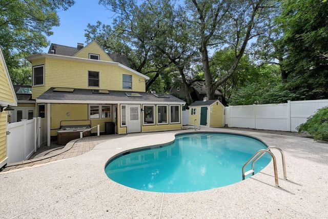 15 Lincoln St, Arlington, MA 02476