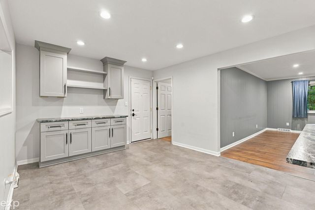 7429 Farr Court, Shelby Twp, MI 48316