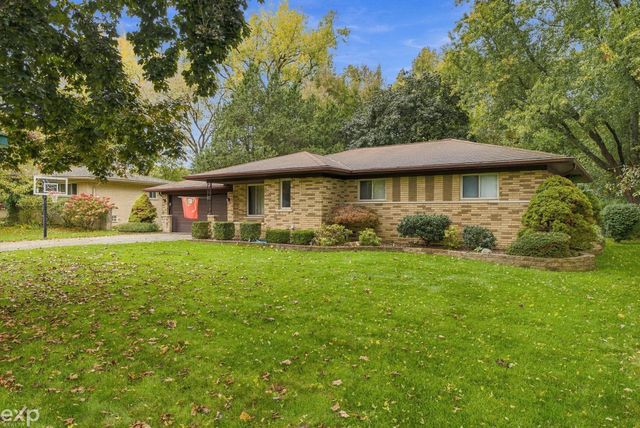 7429 Farr Court, Shelby Twp, MI 48316