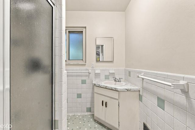 7429 Farr Court, Shelby Twp, MI 48316