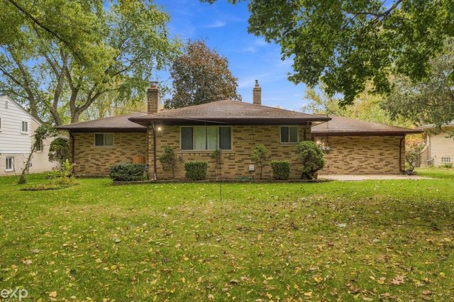 7429 Farr Court, Shelby Twp, MI 48316