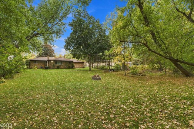 7429 Farr Court, Shelby Twp, MI 48316