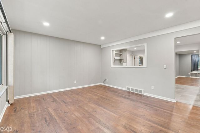 7429 Farr Court, Shelby Twp, MI 48316