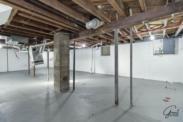 15780 Lesure Street, Detroit, MI 48227