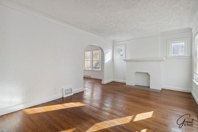 15780 Lesure Street, Detroit, MI 48227