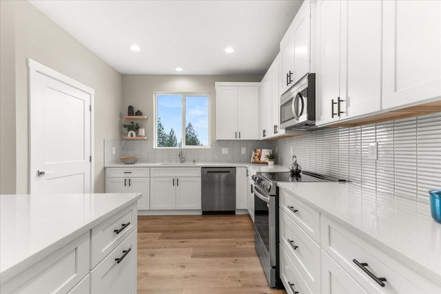 4243 W Tolliver Ct, Spokane, WA 99208