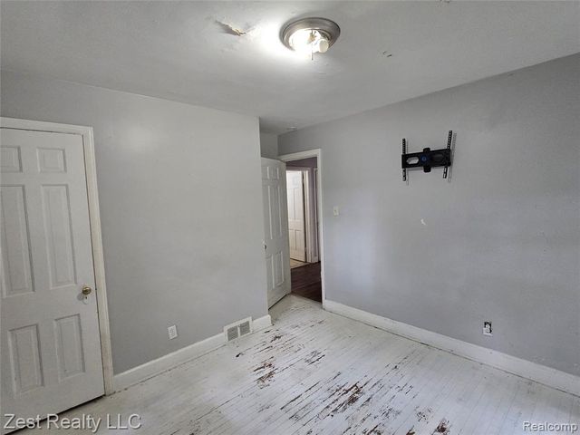 12055 Nashville Street, Detroit, MI 48205