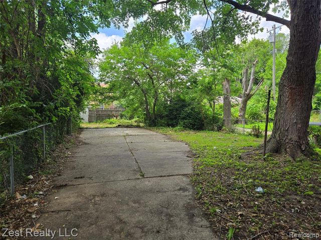 12055 Nashville Street, Detroit, MI 48205