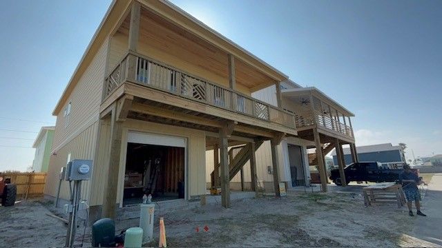 230 Port Arthur St, Port Aransas, TX 78373