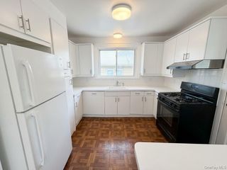 122 Greenvale Avenue Apt #2, Yonkers, NY 10703