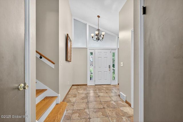 2295 Pinehaven Drive, Niskayuna, NY 12309