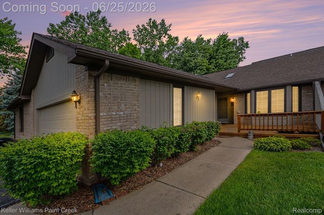 13311 Whittier Drive, Sterling Heights, MI 48312