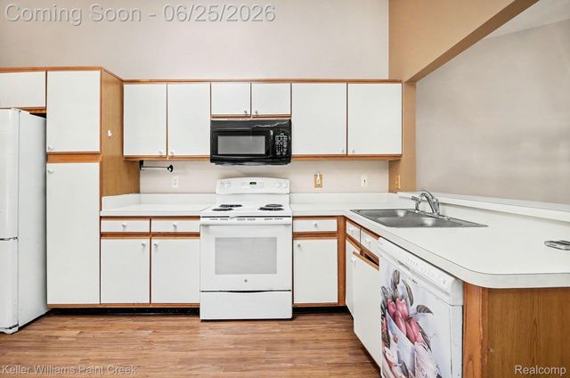 13311 Whittier Drive, Sterling Heights, MI 48312