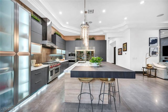 8032 Springbuck Court, Las Vegas, NV 89129