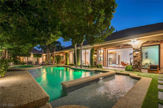 8032 Springbuck Court, Las Vegas, NV 89129