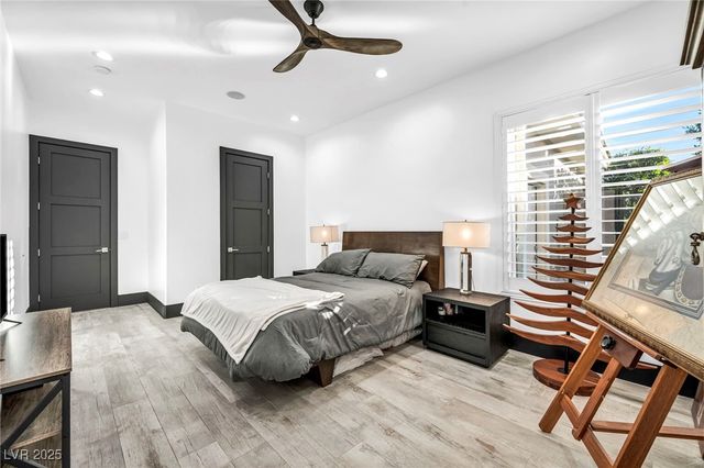 8032 Springbuck Court, Las Vegas, NV 89129