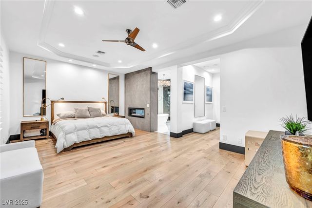 8032 Springbuck Court, Las Vegas, NV 89129