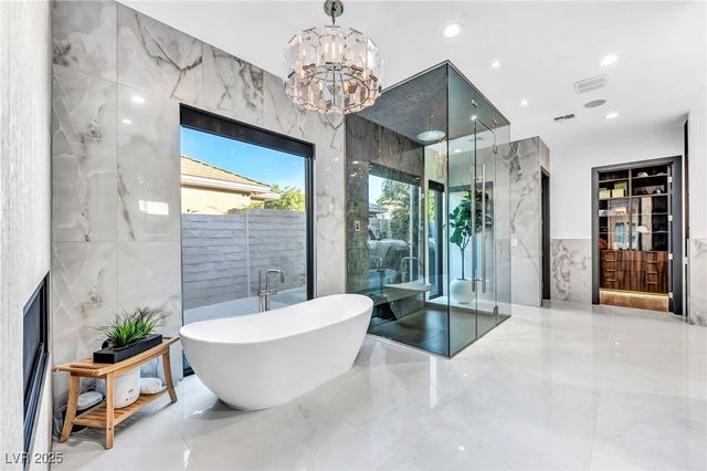 8032 Springbuck Court, Las Vegas, NV 89129