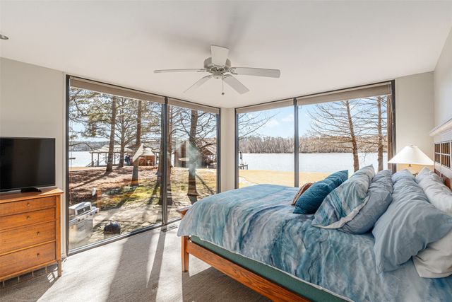 375 Eagle Point Drive W, Mount Vernon, TX 75457