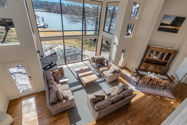 375 Eagle Point Drive W, Mount Vernon, TX 75457